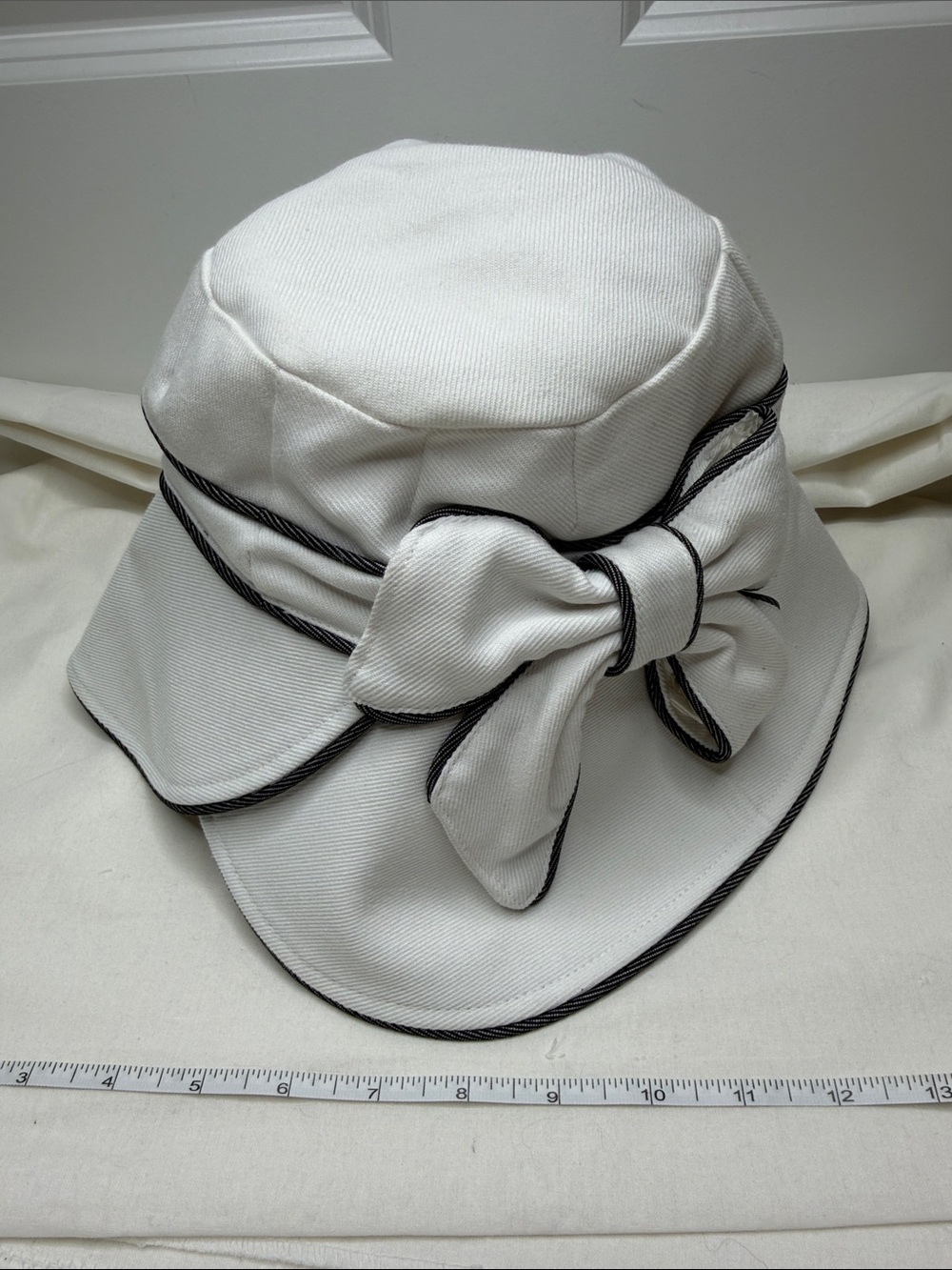 August Sun Hat with Bow - Picture 5 of 5